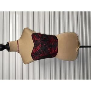 Vintage Victoria’s Secret Red and Black Lace Bustier Crop Top